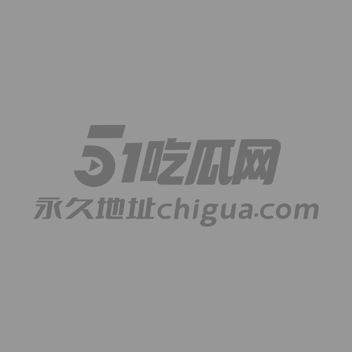 欧美女神 艾米丽贝尔 在停车场激情3P 舌吻揉奶抠穴调情 唯美嫩躯被花式爆操！